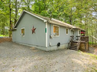 216 Muskwink Dr, Pocono Lake, PA