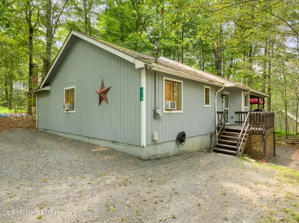 216 Muskwink Dr, Pocono Lake, PA 18347