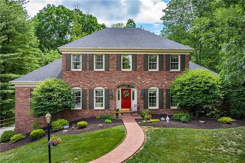 105 Warlington Cir photo 1