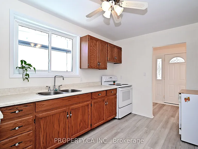 701 Sunnypoint Dr — Photo 7