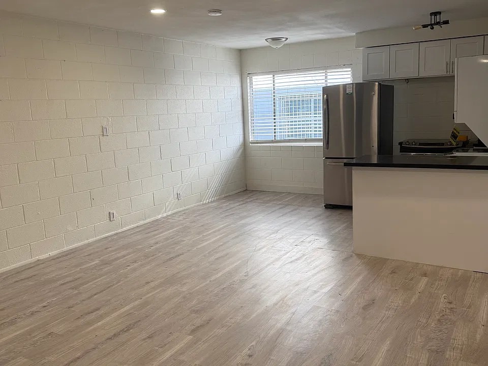 2913 Stewart Ave #2