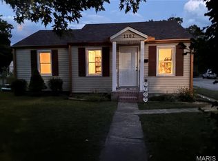 1102 N Washington St, Farmington, MO 63640