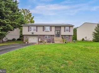 3009 Solar Dr, Dover, PA 17315