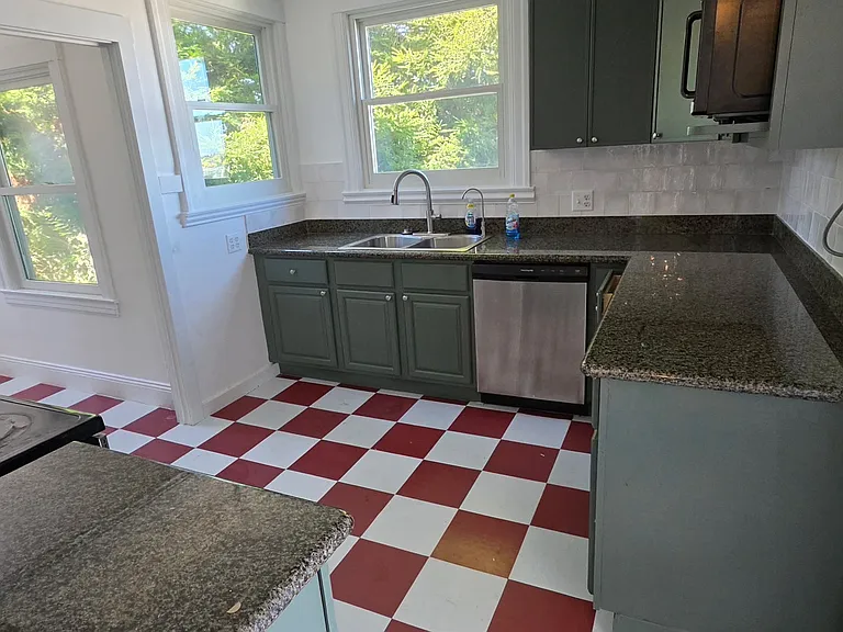 64-66 Deming St — Photo 16