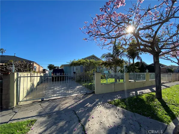 228 E 103rd St, Los Angeles, CA 90003