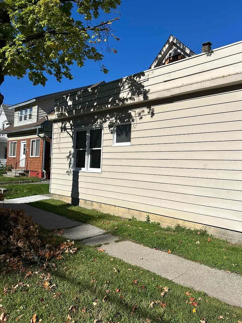 Kelsey Road — Photo 1
