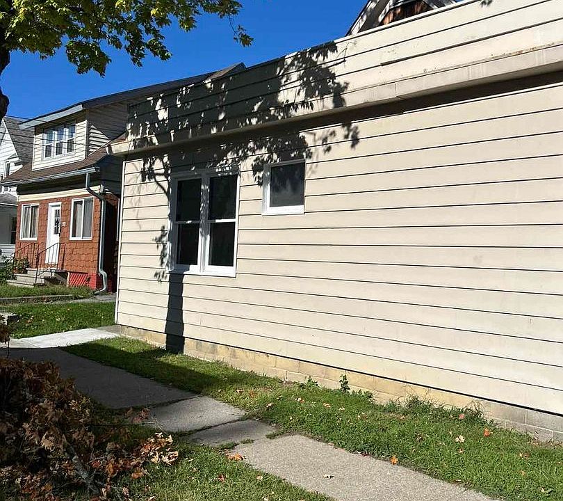 1st image of 30 Kelsey Rd