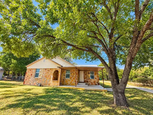 1115 W Main St, Gatesville, TX 76528