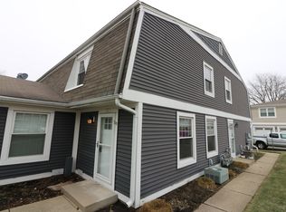 360 Farmingdale Cir #360, Vernon Hills, IL 60061