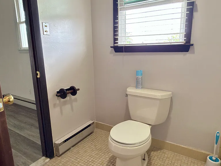 1015 E Hamilton St — Photo 35
