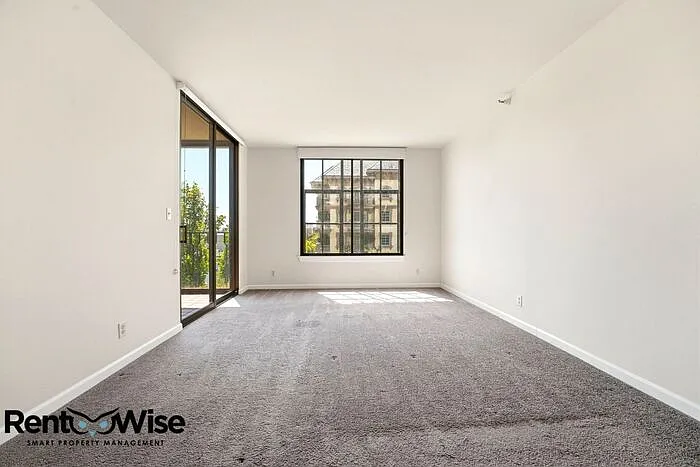 555 Laurel Ave #303 — Photo 43
