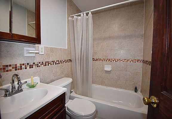 4th image of 191A Vernon Ave #2D