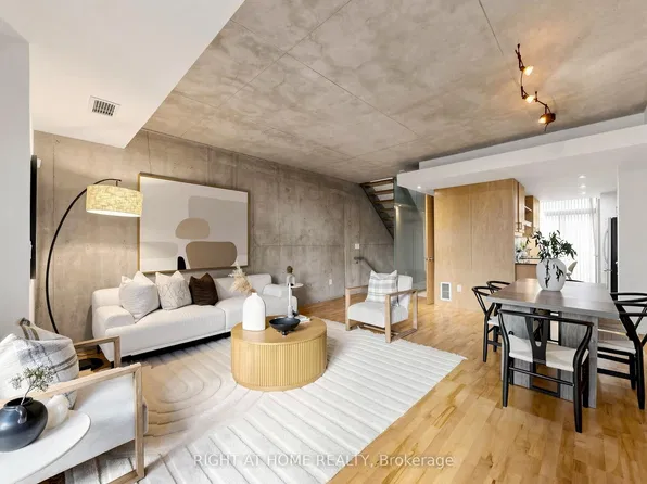 295 Mutual St #4, Toronto, ON M4Y 1X6