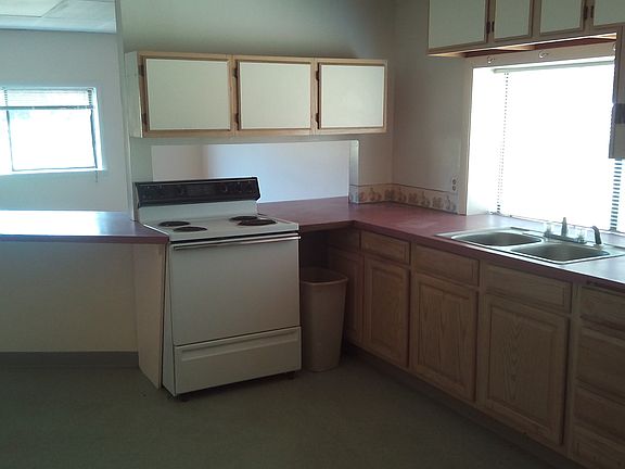2nd image of 100 Bowen Ln #1