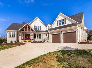 7411 Harkwood Ct, Oak Ridge, NC 27310