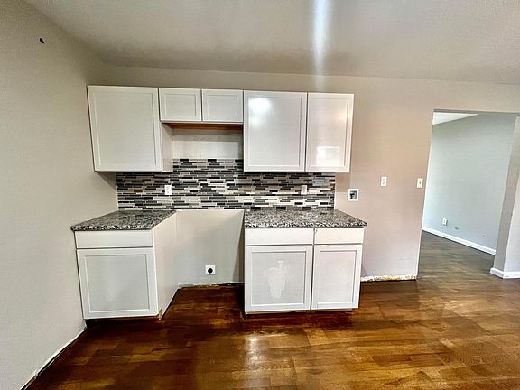5th image of 7510 E 110th St