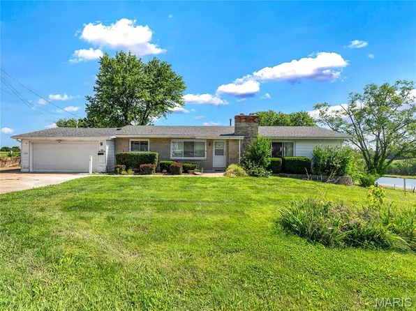 894 Obermark Ln, Washington, MO 63090