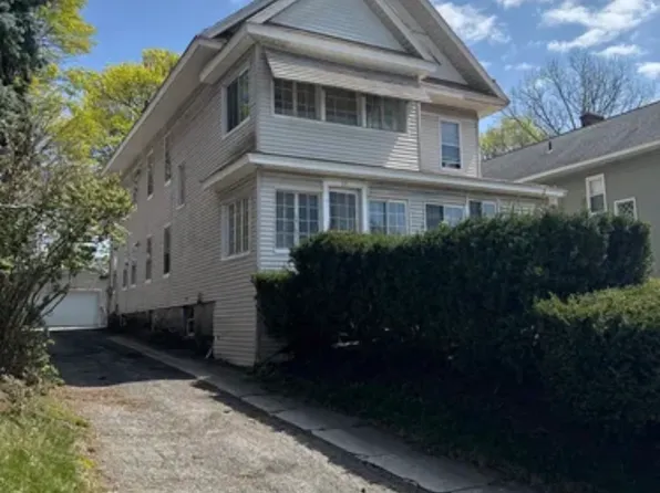 35 Burncoat St #2, Worcester, MA 01605