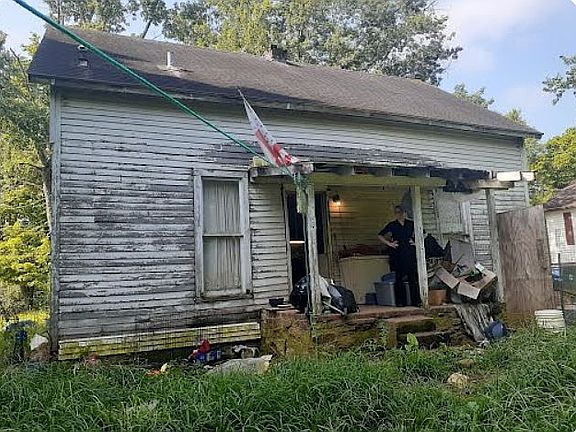 2nd image of 200 McFerran St