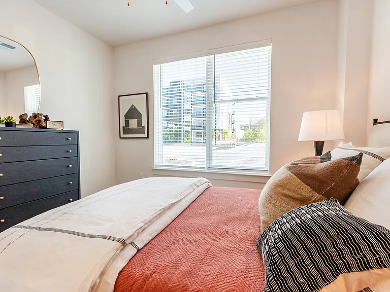 Spring Street Apartments — Photo 10