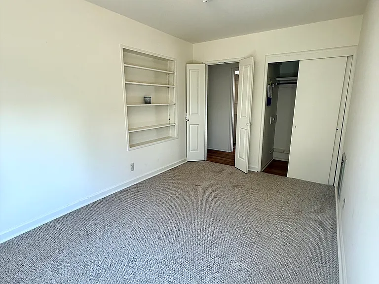810 Martin St — Photo 35
