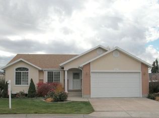 537 E 2450 N, North Ogden, UT 84414