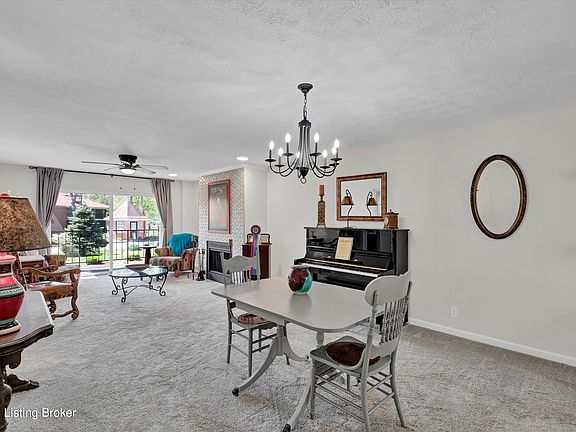 4th image of 803 Forest Park Rd
