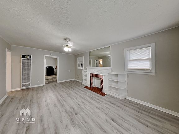 5th image of 2105 26th St Unit A