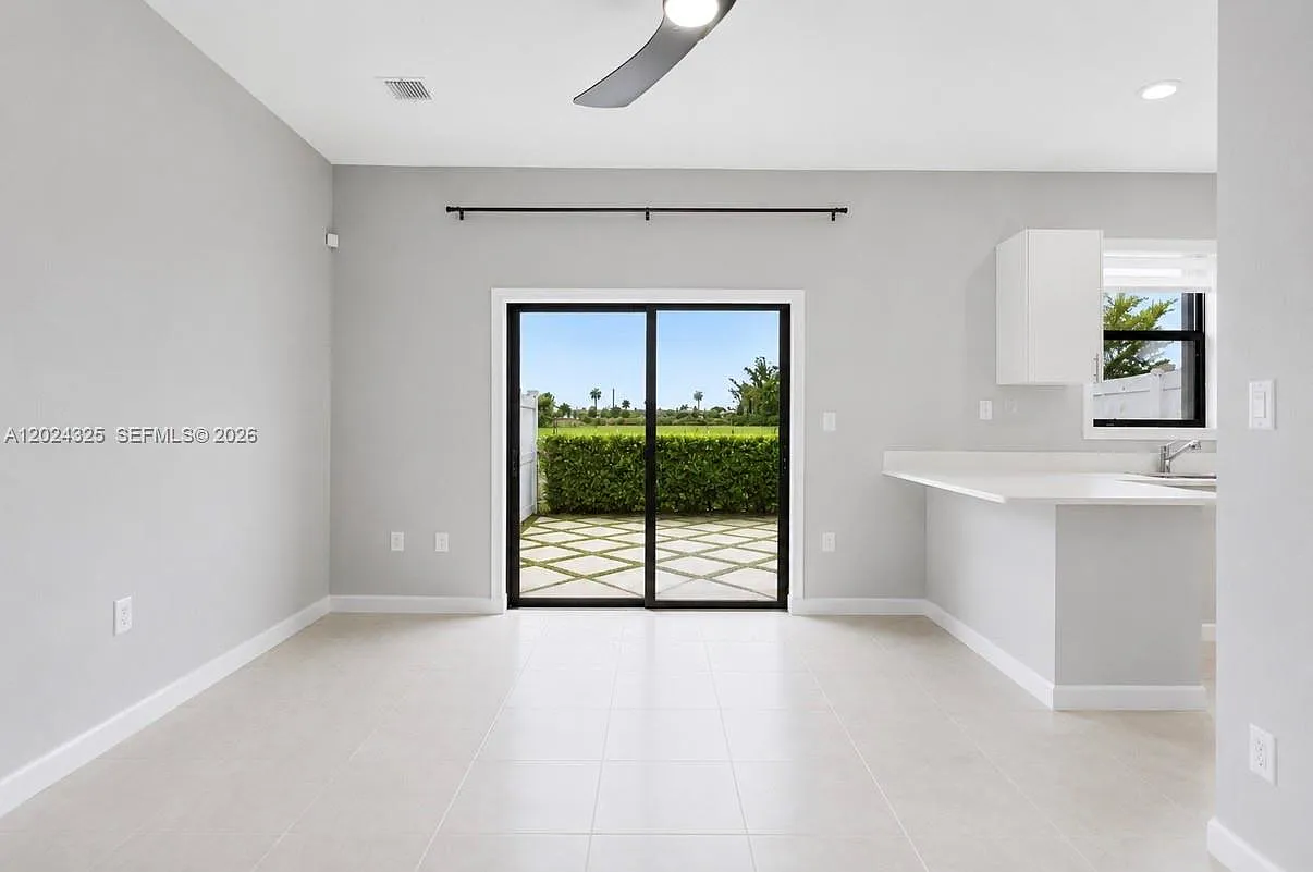 Vista Lago — Photo 4