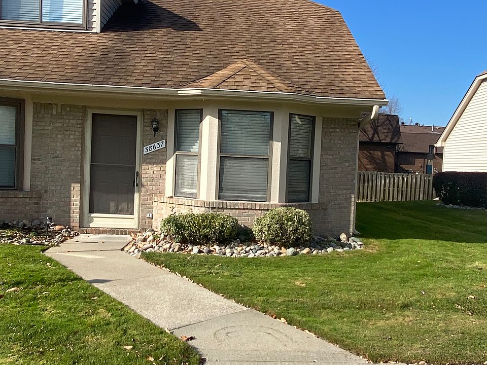 1st image of 38637 Wellington Dr
