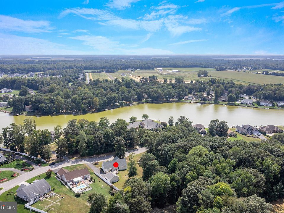 1st image of 29825 Lakewood Dr