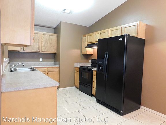 3rd image of 3708 Owen St