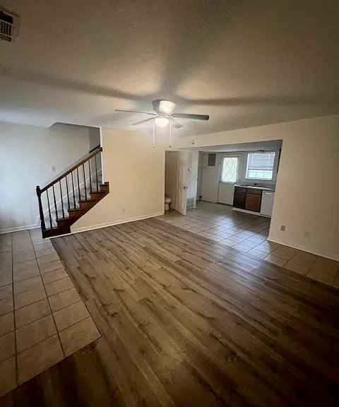 12 Lumpkin Dr #10 — Photo 3