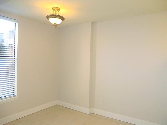 3rd image of 50B Shrewsbury Green Dr #50B