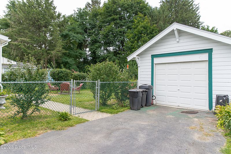 2nd image of 107 Sacandaga Road