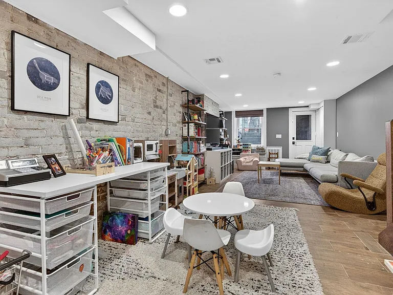 926 Park Ave — Photo 30