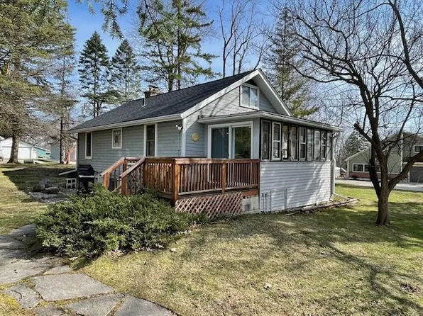 150 Hill STREET, Williams Bay, WI 53191