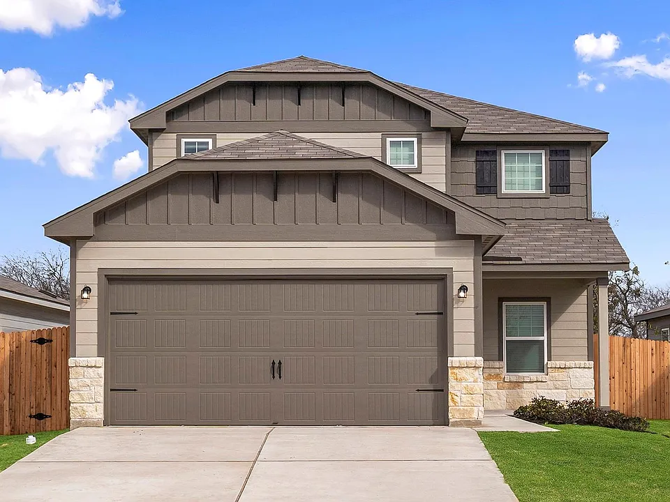 201 Paradise Canyon Dr