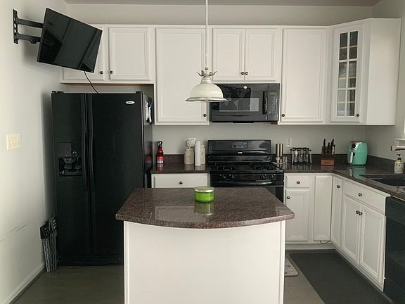 2nd Level: Kitchen and Dining area