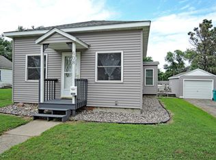 608 Elm Ave W, Waseca, MN 56093