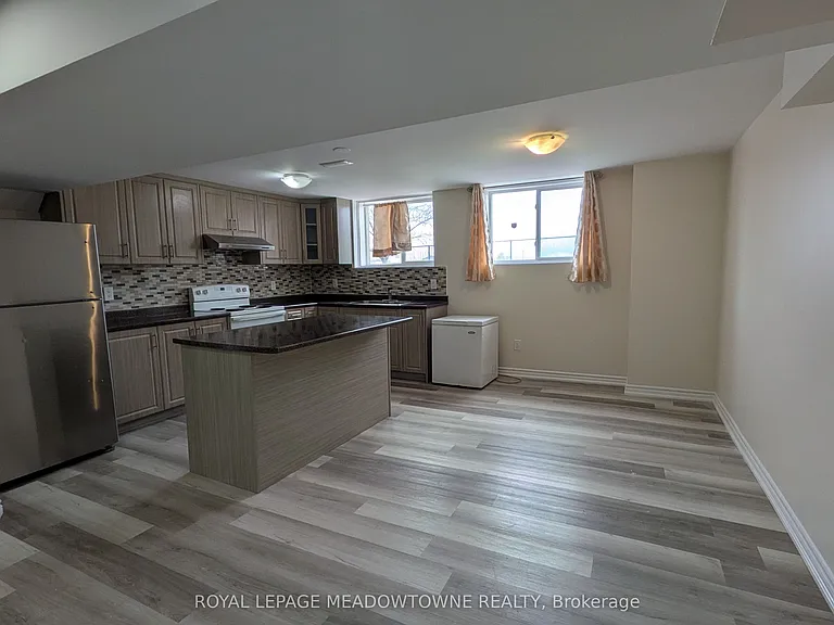 120 Morden Dr #LOWER — Photo 8
