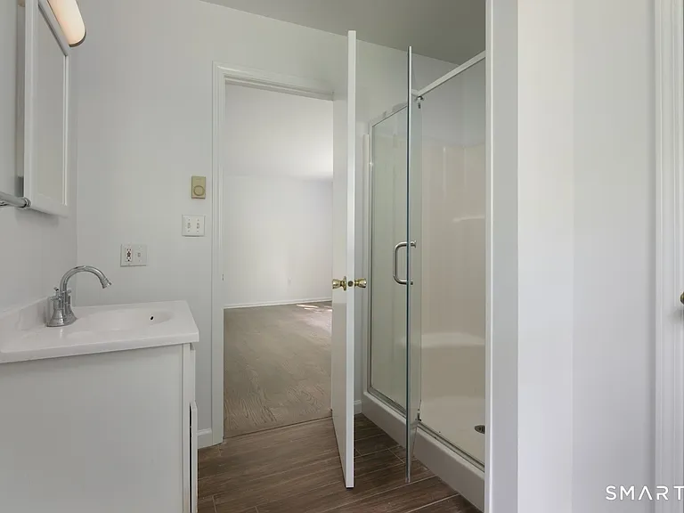 19 E Main St — Photo 16