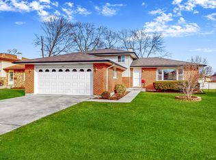 157 N School St, Addison, IL 60101