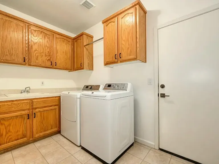 1665 Halifax Way — Photo 48