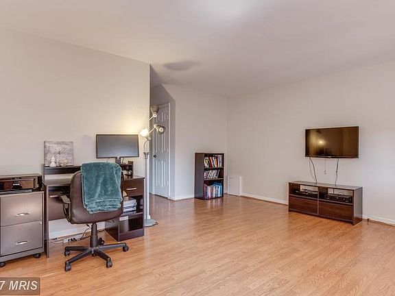 5th image of 6117 Beddingfield Ct