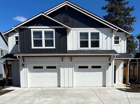 Newer 10 Unit Townhome Community in Convenient Location