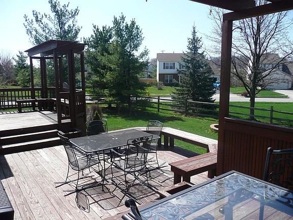4th image of 8646 Oak Creek Dr