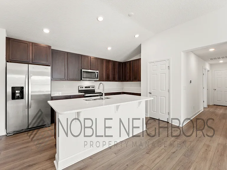 2907 Lucille Ln Middleburg FL
Noble Neighbors Property Management