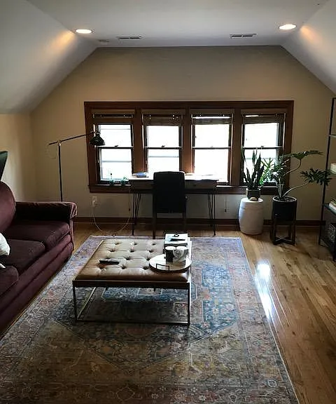 5044 Commonwealth 3rd fl living area
