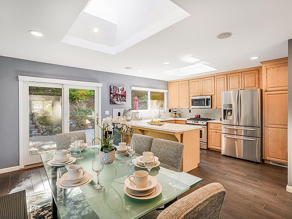Kitchen and dining area - open concept